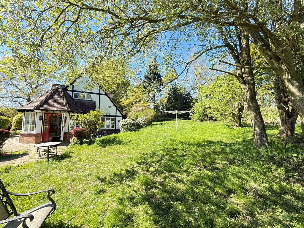 Property photo 2 of 16