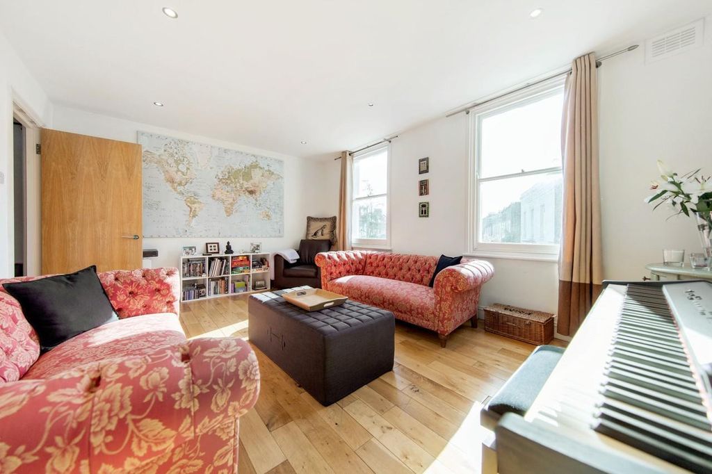 Property photo 2 of 8