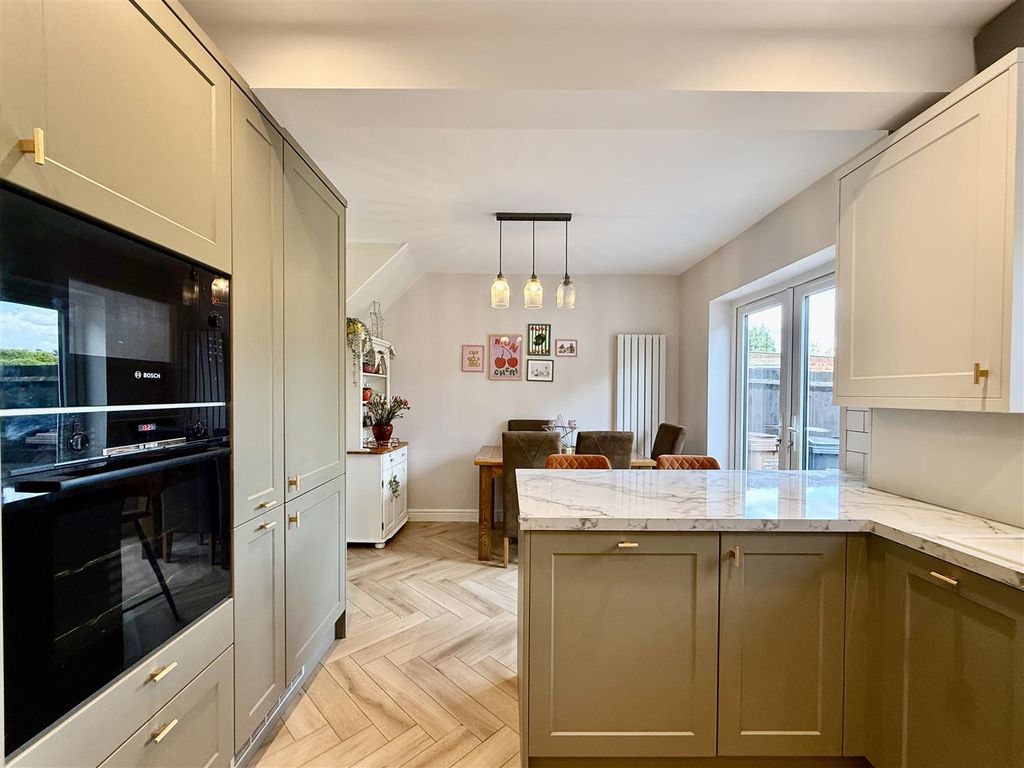 Property photo 1 of 25 8