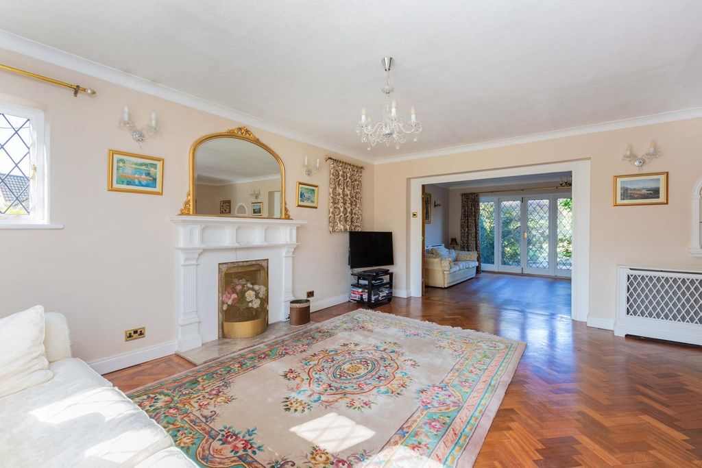 Property photo 2 of 18