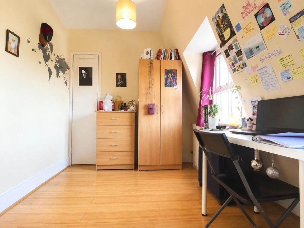 Property photo 3 of 5 3