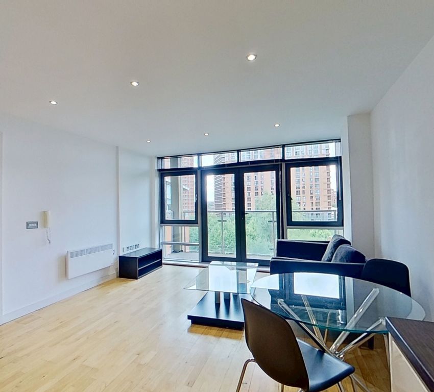 Property photo 1 of 16 Living Room