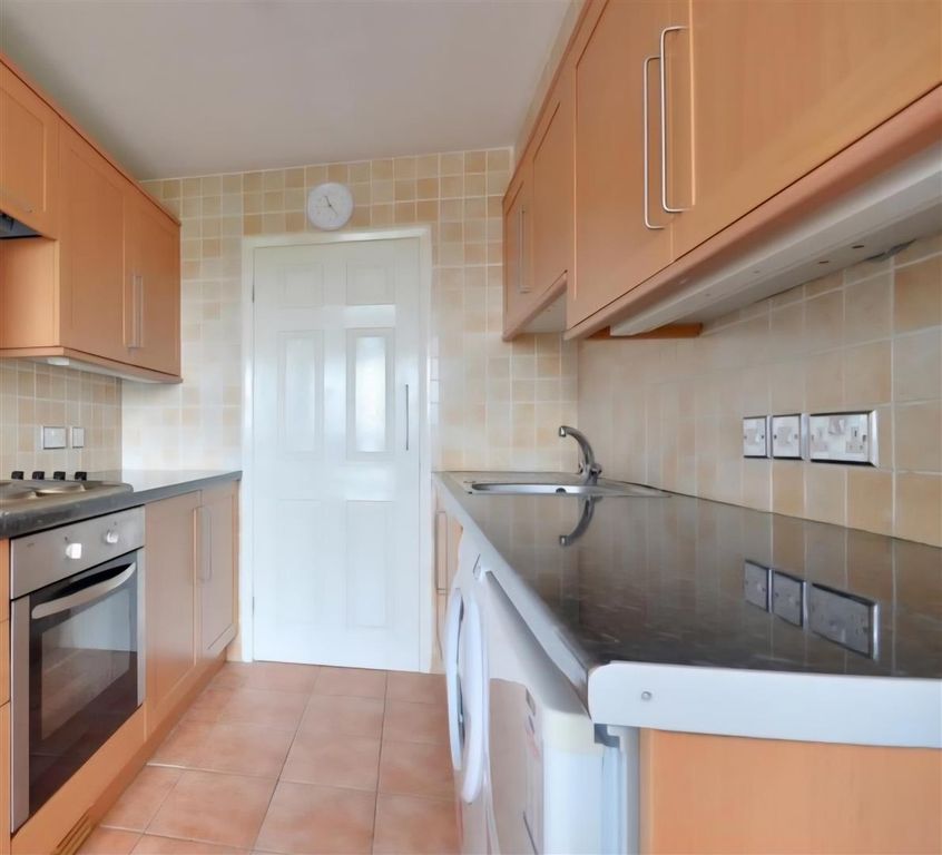 Property photo 2 of 6