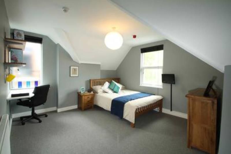 Property photo 2 of 7 91Lb Bedroom