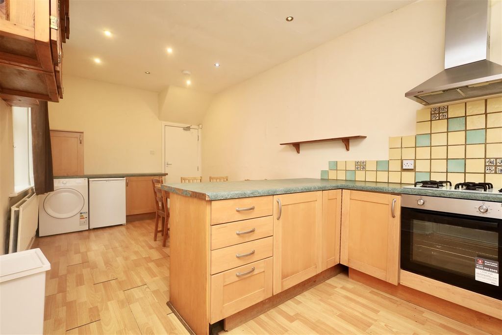 Property photo 2 of 20 B6D3F85B-9Ec6-4E0C-A758-573Ddf548C19_1_201_A.Jpeg