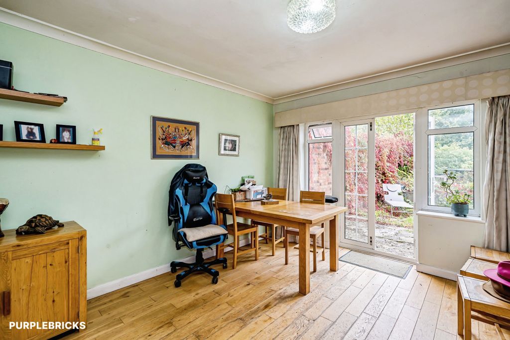 Property photo 3 of 32