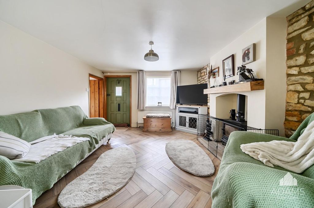 Property photo 3 of 16 Sitting Room