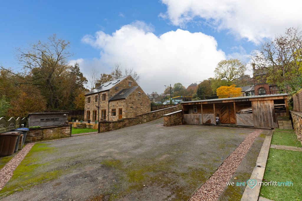 Property photo 2 of 45