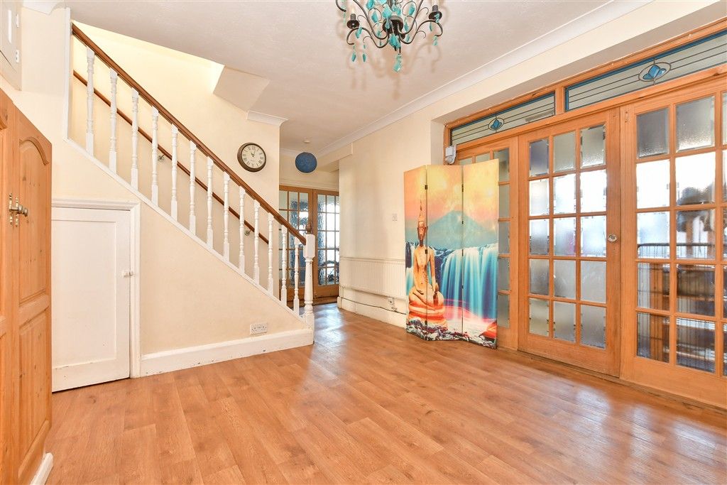 Property photo 1 of 18 Entrance Hall
