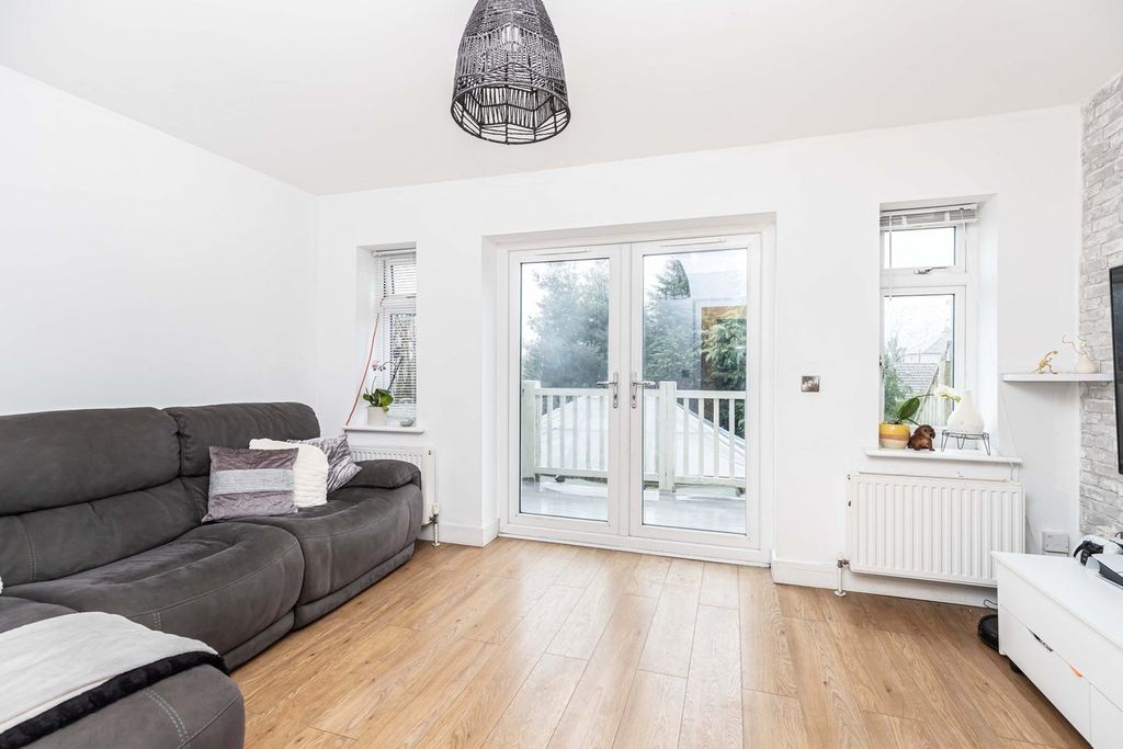 Property photo 3 of 22