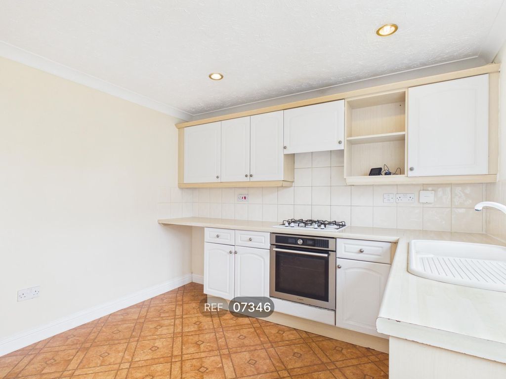Property photo 3 of 15 Kitchen
