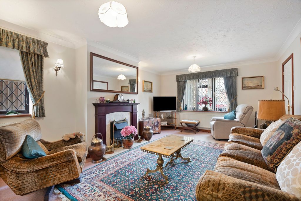 Property photo 2 of 19