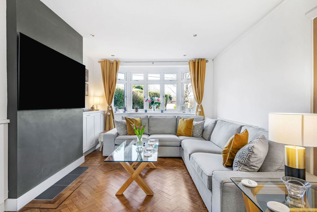 Property photo 2 of 14