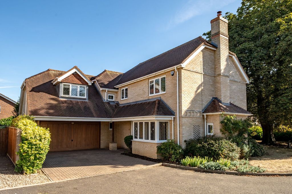 Property photo 1 of 37