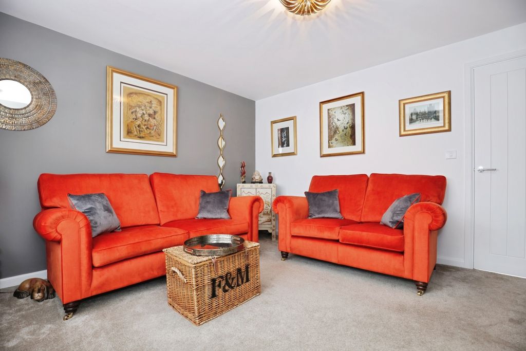 Property photo 2 of 17 Photo