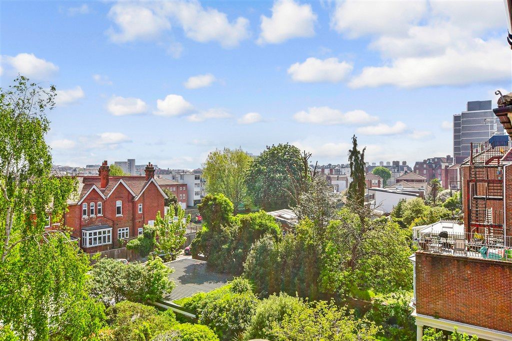 Property photo 1 of 10 Views