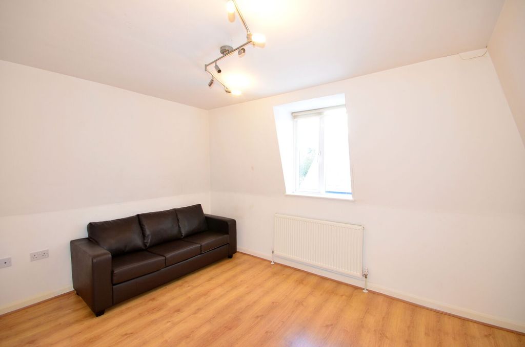 Property photo 2 of 5