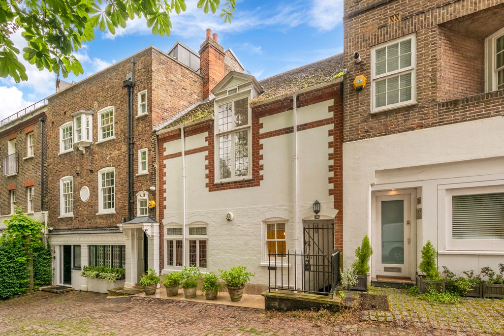 Property photo 3 of 15