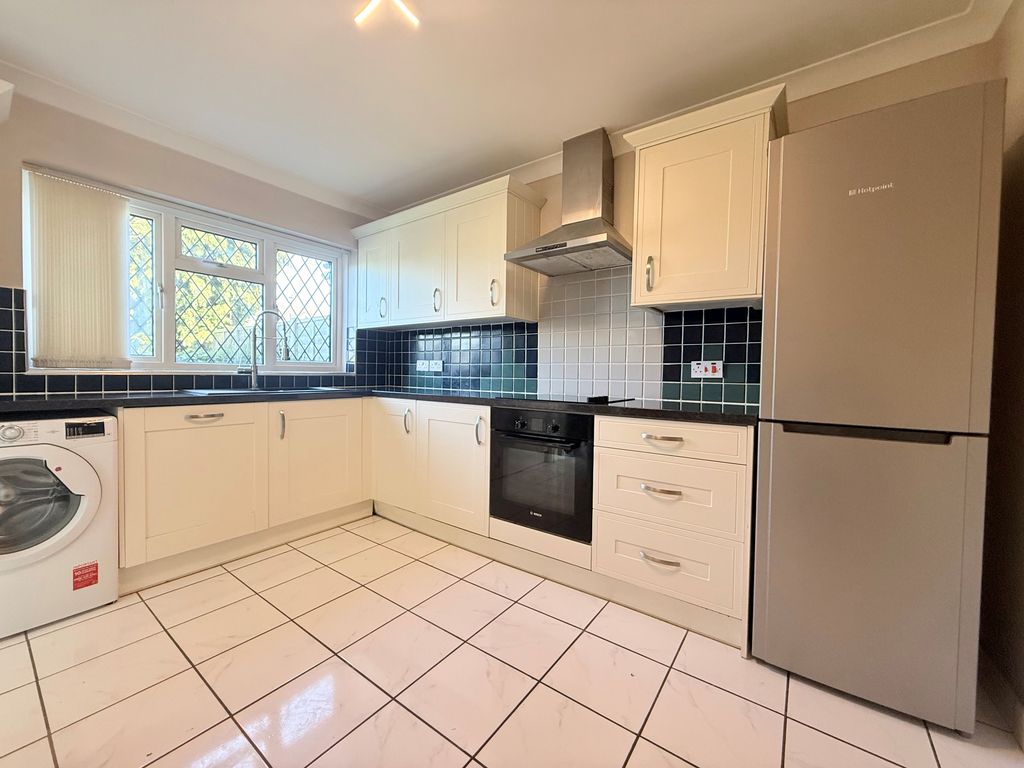 Property photo 2 of 13 Kitchen
