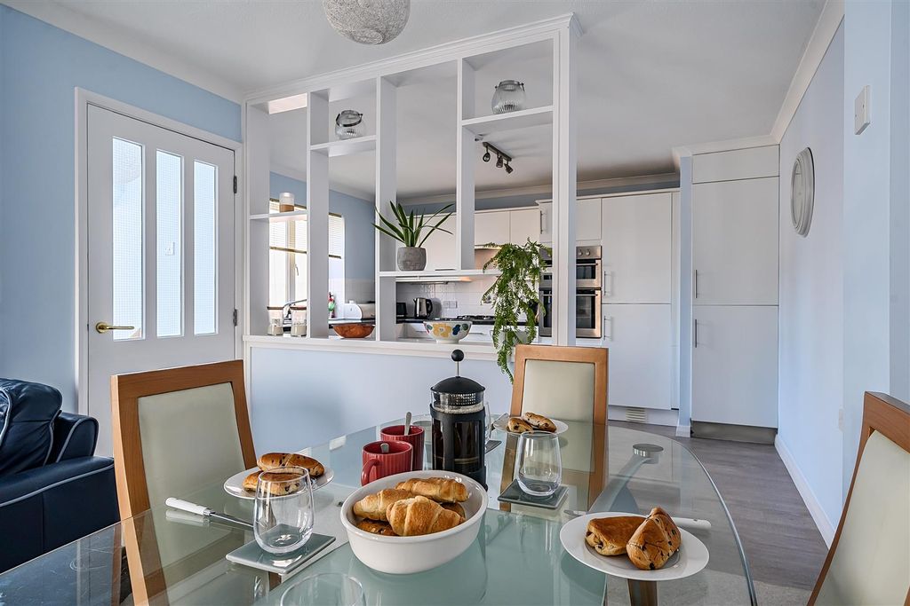 Property photo 3 of 40 1372376-6-68Ffaefda4934.Jpg