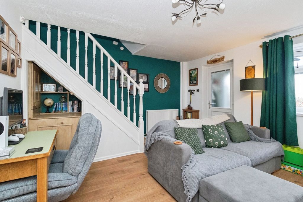 Property photo 3 of 22 Pbox-Img.Jpg