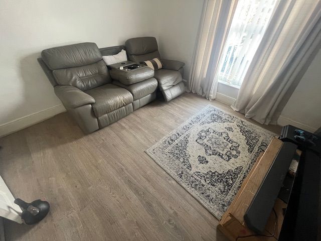 Property photo 3 of 17 Image