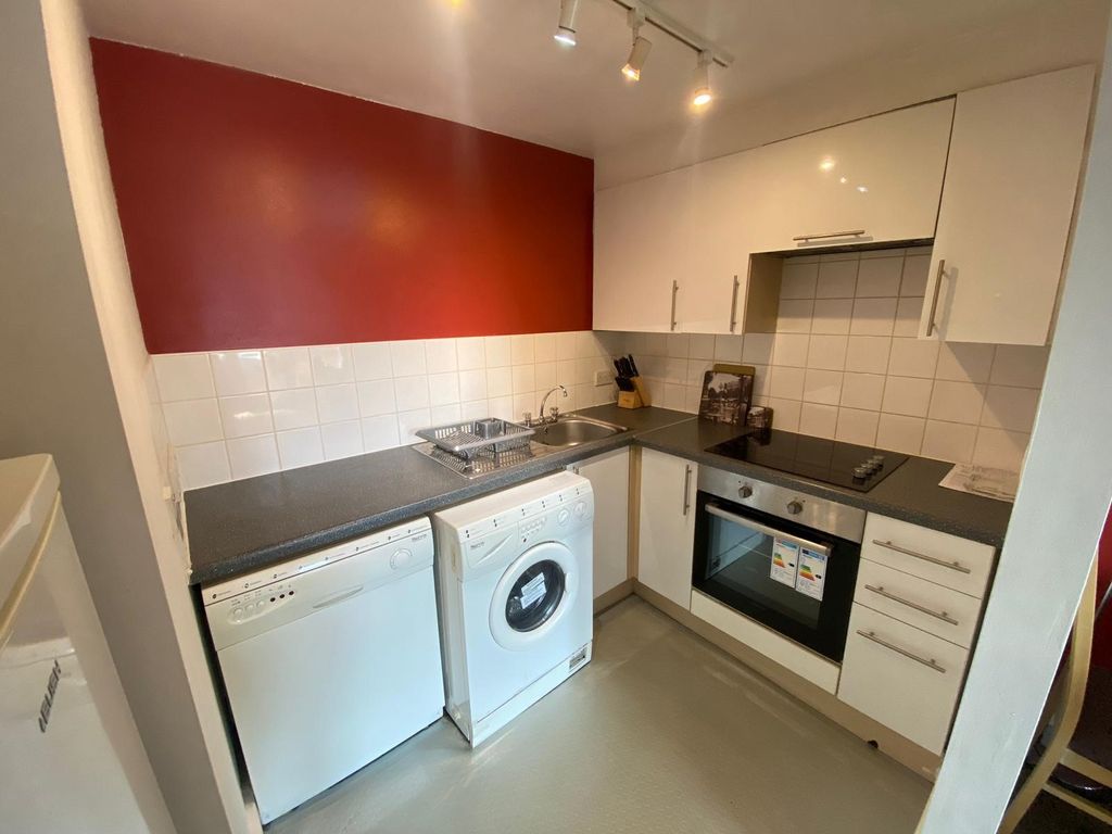 Property photo 1 of 4