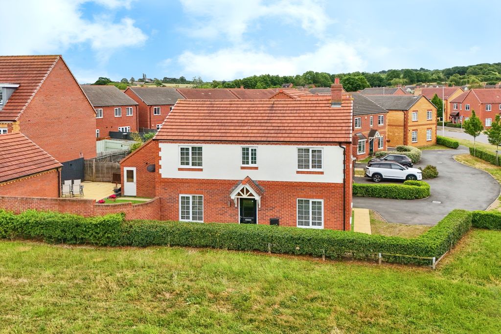 Property photo 1 of 25 557810c1-Mw-6755