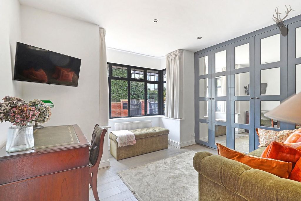 Additional image 15 of 3 bed detached bungalow for saleHomefield Close, Epping CM16