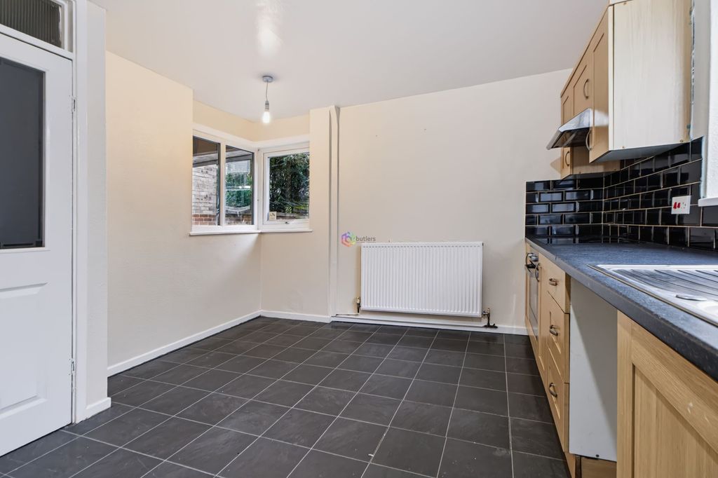 Property photo 3 of 19 Kitchen / Diner