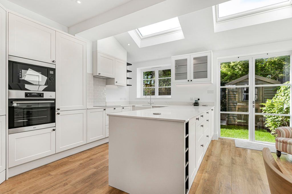 Property photo 2 of 20 Kitchen