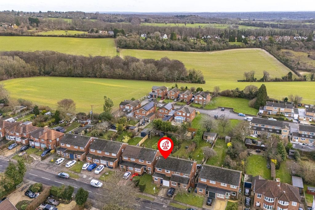 Property photo 2 of 21 Cock Lane.Jpg