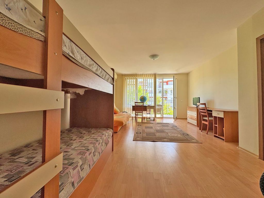 Property photo 3 of 10