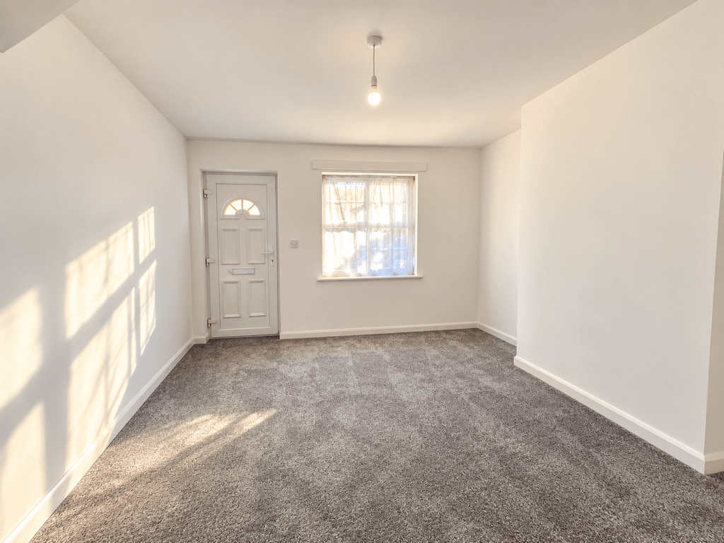 Property photo 2 of 7 Gallery
