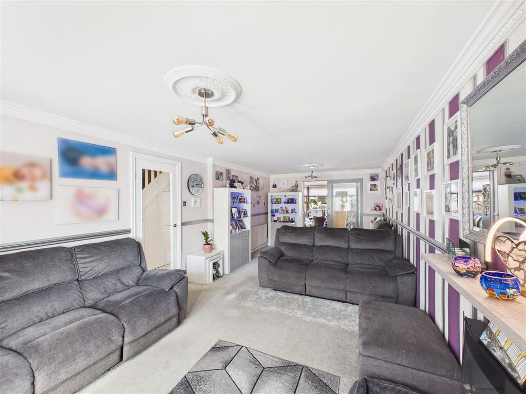 Property photo 3 of 23 03Cea3B813Df4Aa89d8Fed0c4801358B_100_Cam05207G0-Pr
