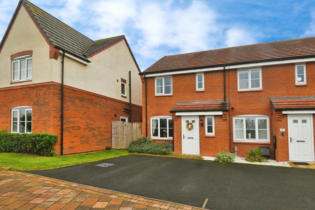 Property photo 1 of 20 4Hew24.Jpg