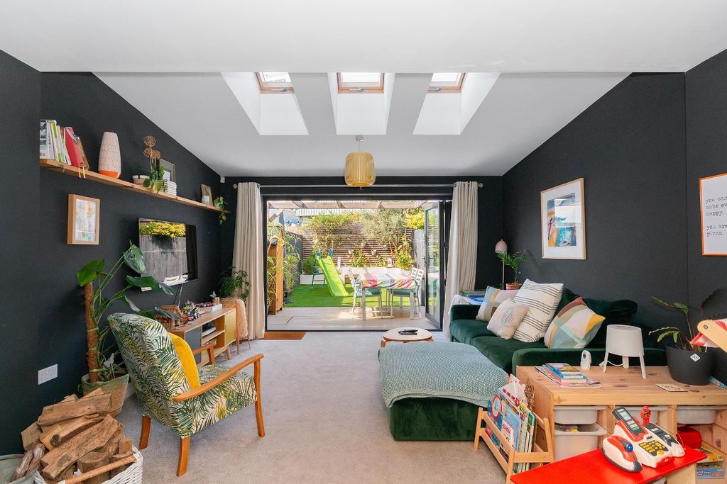 Property photo 1 of 40 0S7Frbr - Living Room D.Jpg