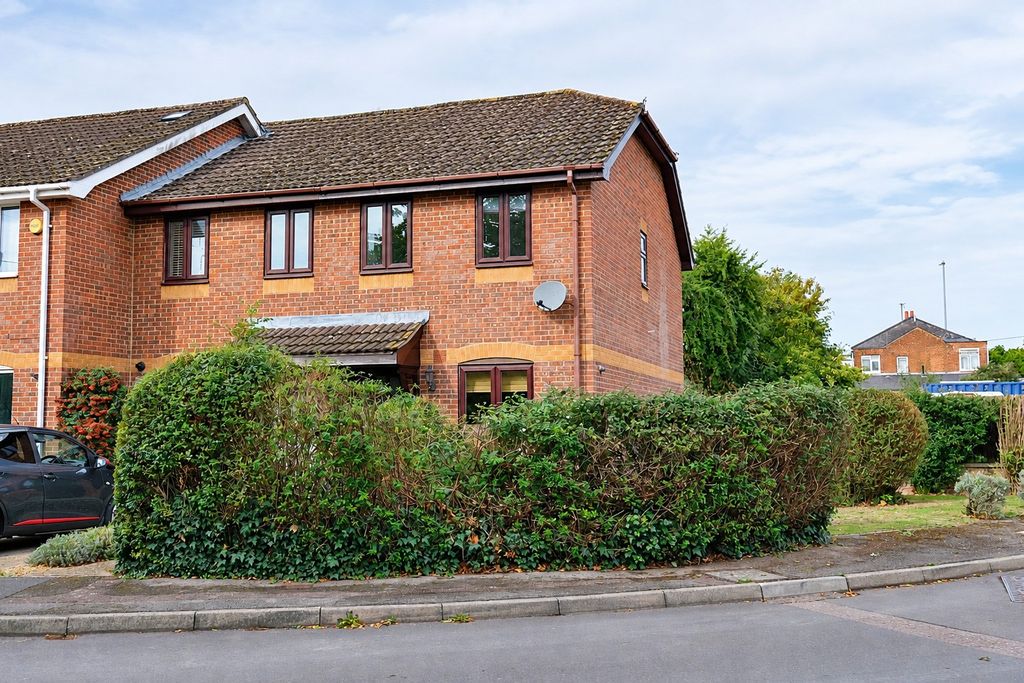 Property photo 1 of 12