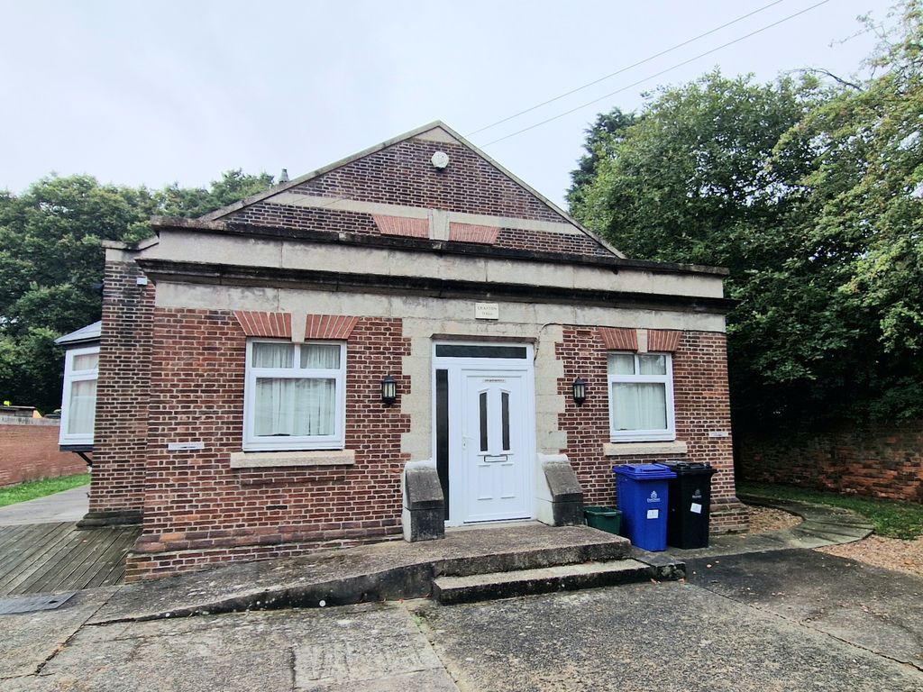 Property photo 1 of 8