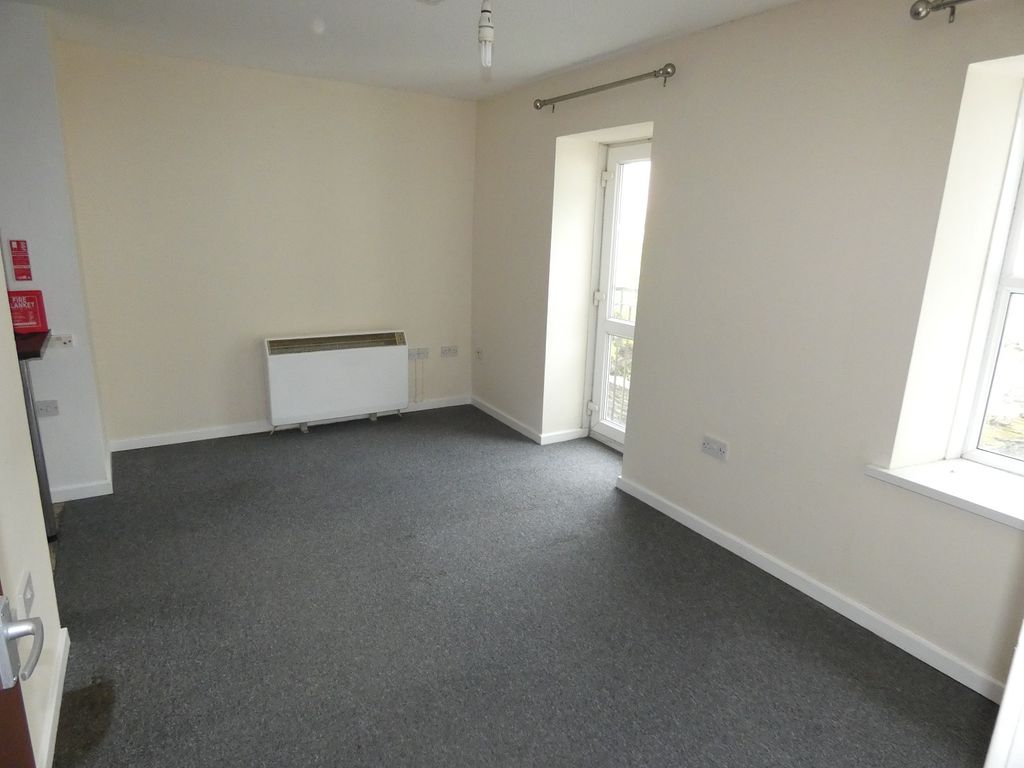 Property photo 2 of 4 Bedroom - Reception Room 5