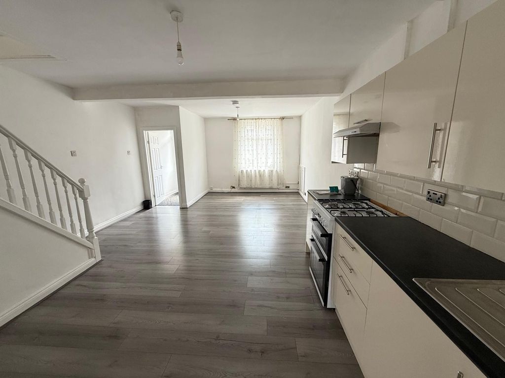 Property photo 3 of 12 Not Specified