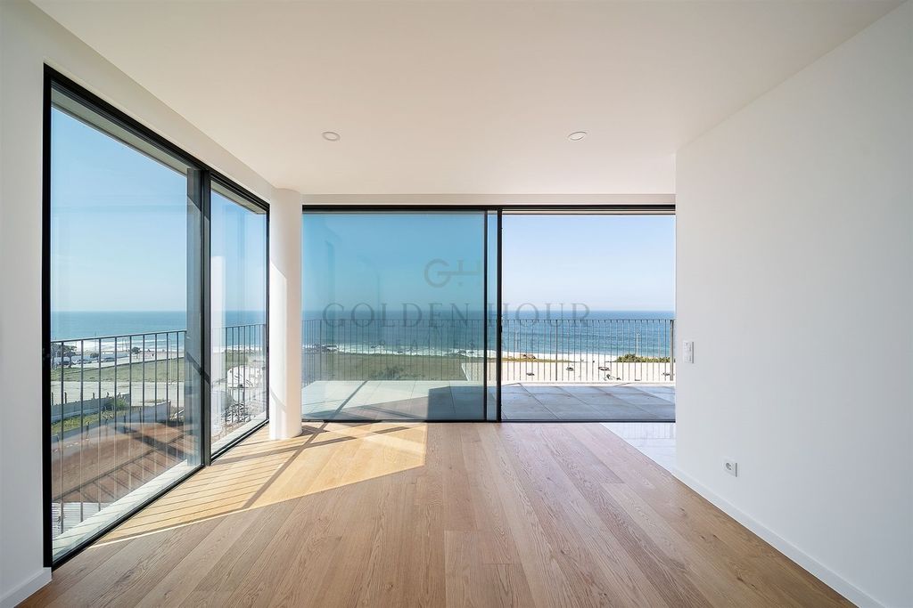 Property photo 1 of 50 T3 Apartment With Guaranteed Sea View In Gaia