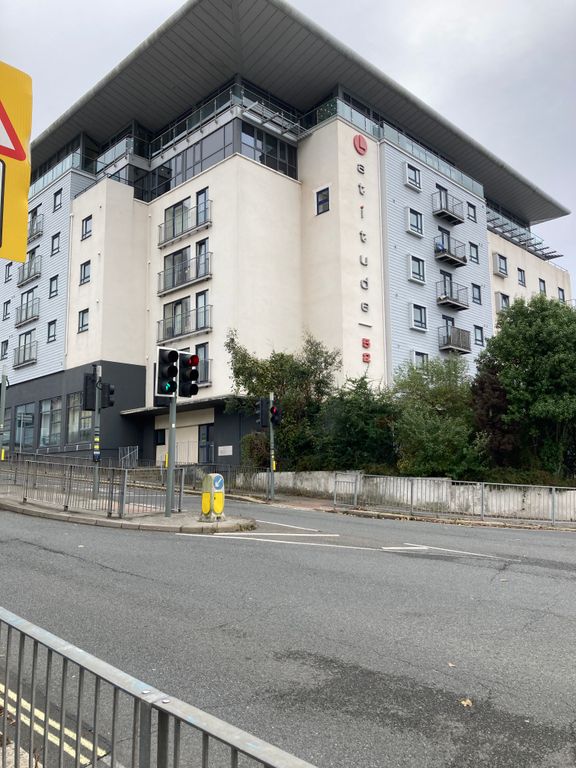 Property photo 1 of 10 Building