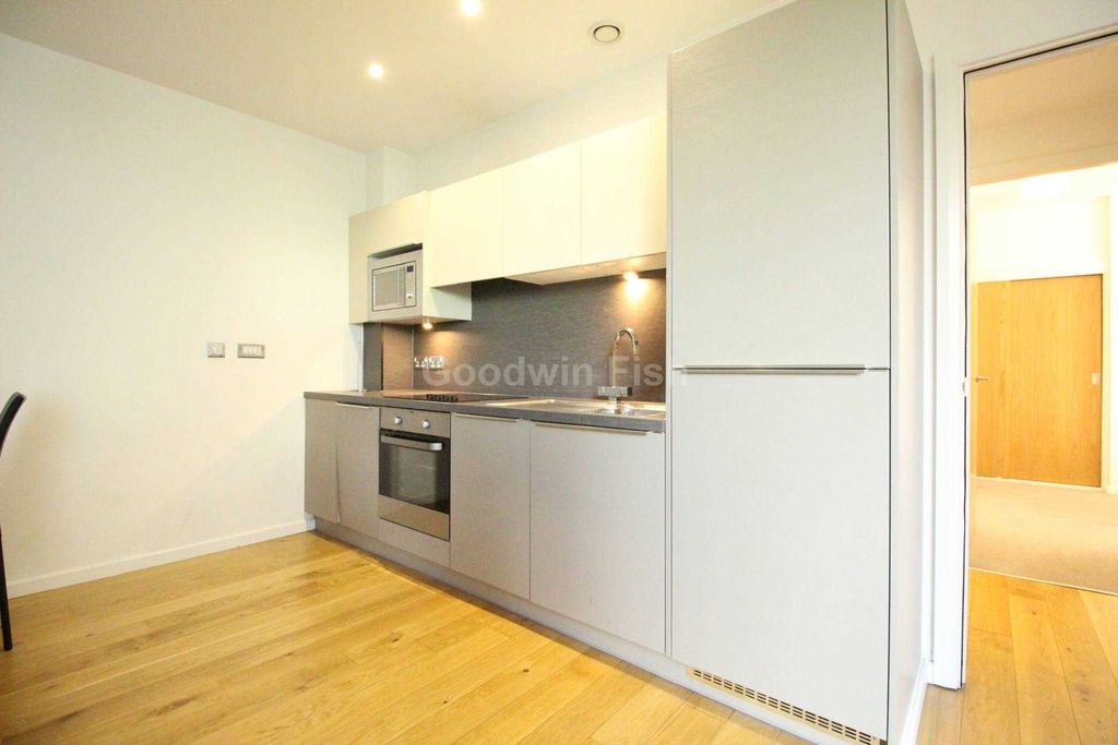 Property photo 3 of 11