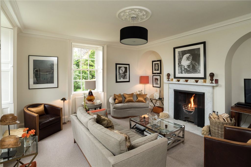 Property photo 2 of 31 Drawing Room