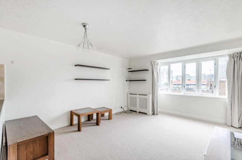 Property photo 3 of 7