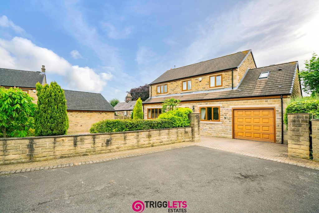 Property photo 2 of 31