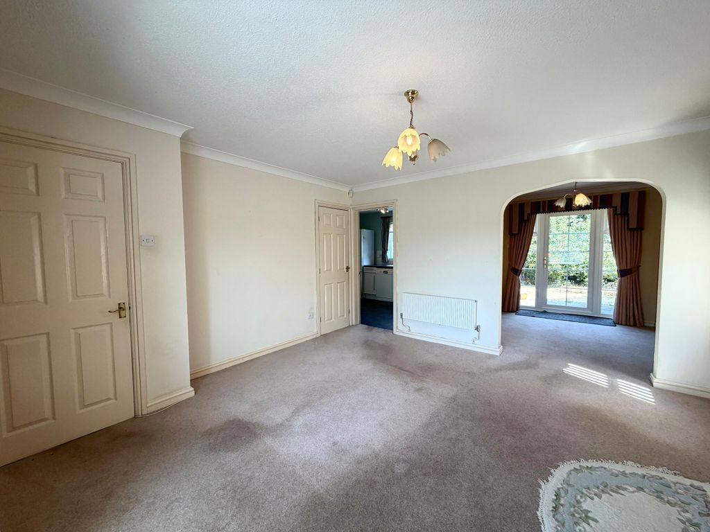 Property photo 2 of 26