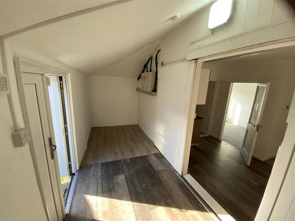 Property photo 3 of 7 New Internal 3.Jpg