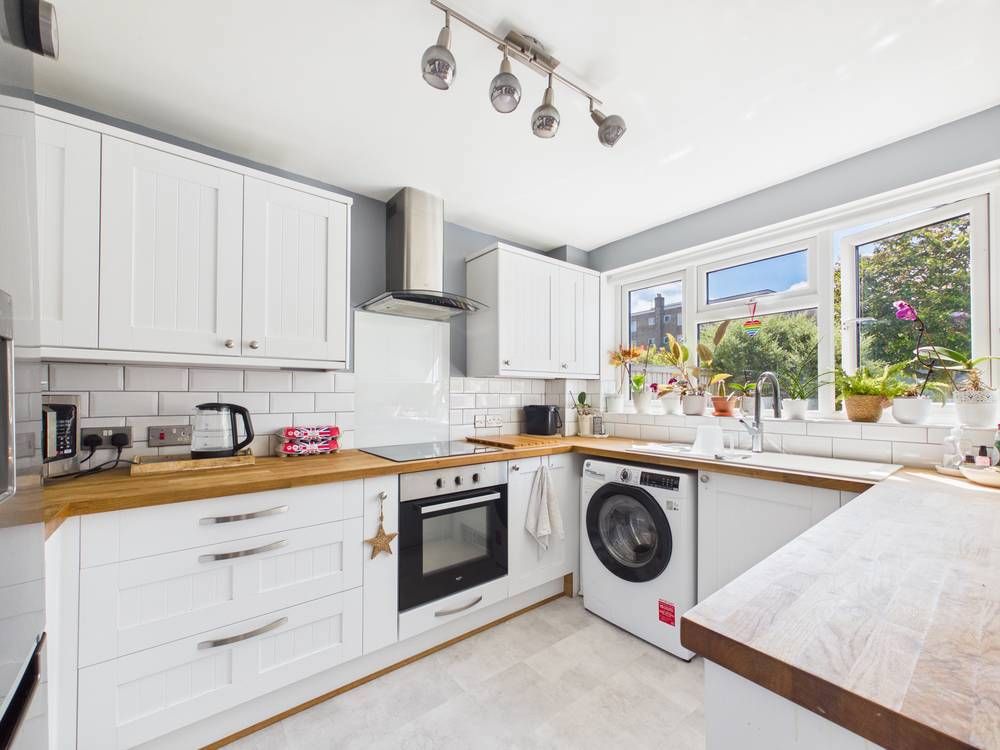 Property photo 3 of 15 9